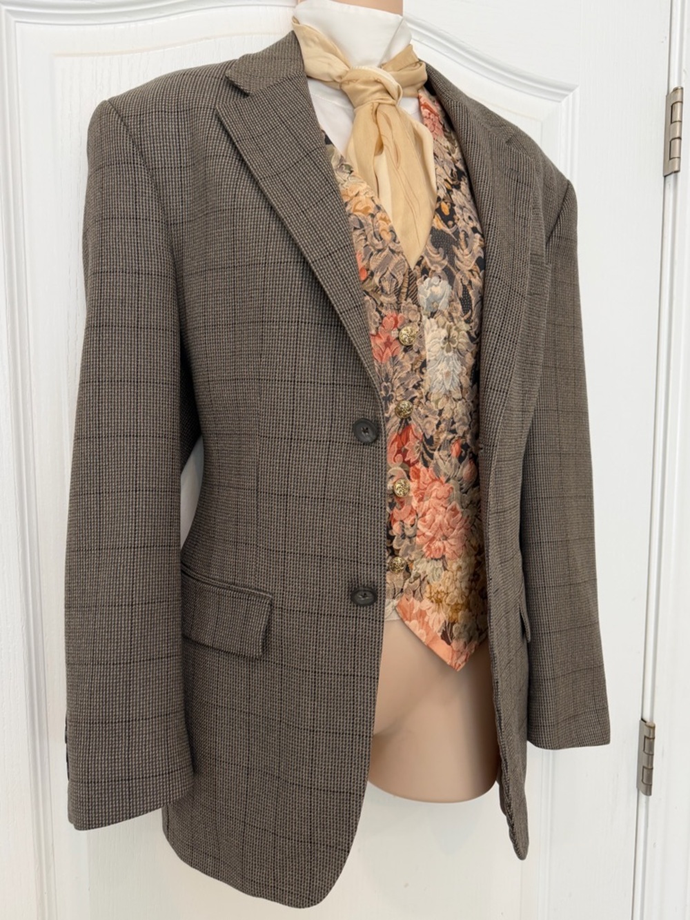 Vintage Oscar de la Renta Taupe Brown Glen Plaid Wool Cashmere Blazer, Size M - Picture 2 of 16
